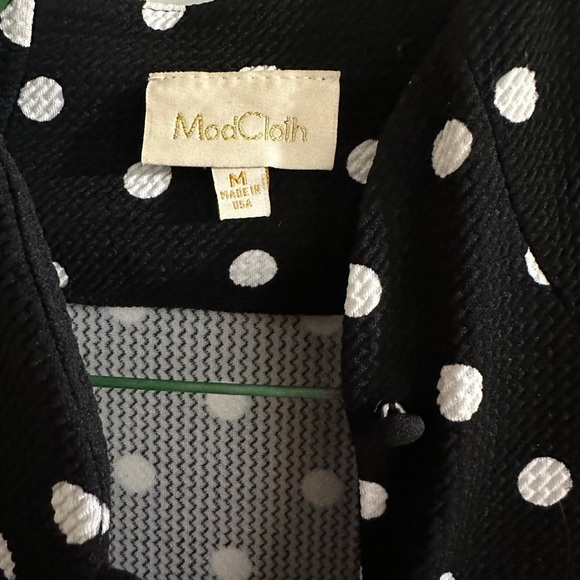 ModCloth short sleeve, black with white polka dots keyhole shirt - Picture 2 of 4